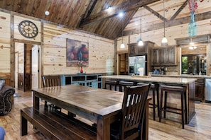 Dining - Serenity Point in Hochatown/Broken Bow,OK (Broken Bow)