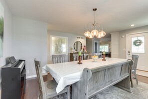 Dining - Dock, Hot Tub! Family-Friendly Camdenton Haven (Camdenton)