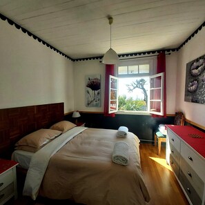 3 habitaciones, tabla de planchar con plancha y wifi gratis 