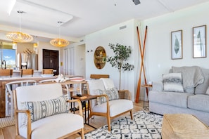 Smart TV, books, stereo - Summer Deal Ocean View Corner Condo at Magic Sands Beach Kona (Kailua-Kona)