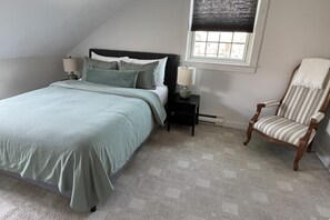 4 Schlafzimmer, Schreibtisch, Bügeleisen/Bügelbrett, Reisekinderbett