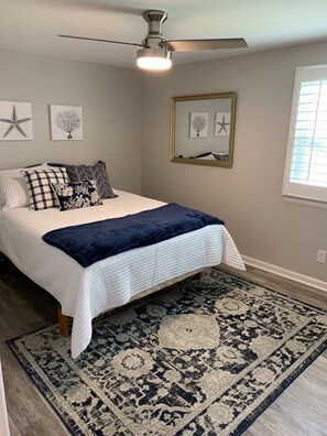 3 habitaciones, escritorio, tabla de planchar con plancha y wifi gratis 