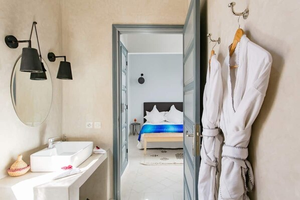 3 slaapkamers, een kluis op de kamer, reisbedje, gratis wifi