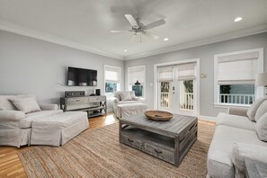 TV - Available for the Holidays! Gulf Views! Private Pool! Bikes! Beach Access! (Santa Rosa Beach)