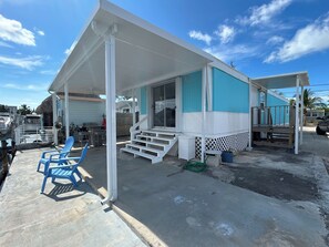 Exterior - Waterfront paradise with private community beach within walking distance. (Key Largo)