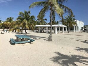 Outdoor dining - Waterfront paradise with private community beach within walking distance. (Key Largo)