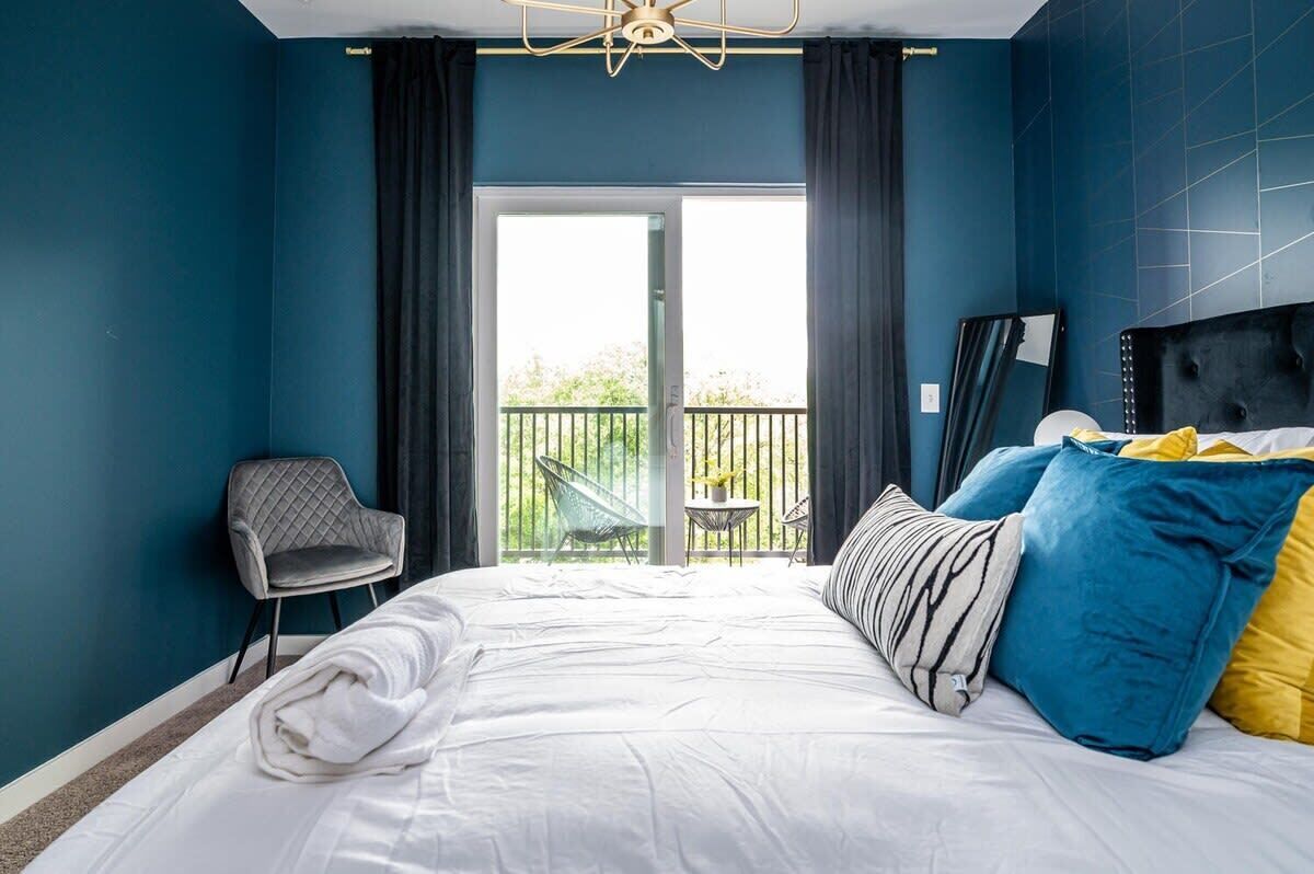 1 habitación, escritorio, tabla de planchar con plancha y wifi 