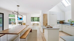 Interior - Contemporary and serene estate with heated saltwater pool, expansive... (East Hampton)