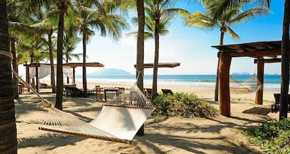 Luxury Villa con Alberca Privada en Las Palmas