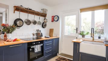 Cottage | Cuisine privée | Réfrigérateur, lave-vaisselle