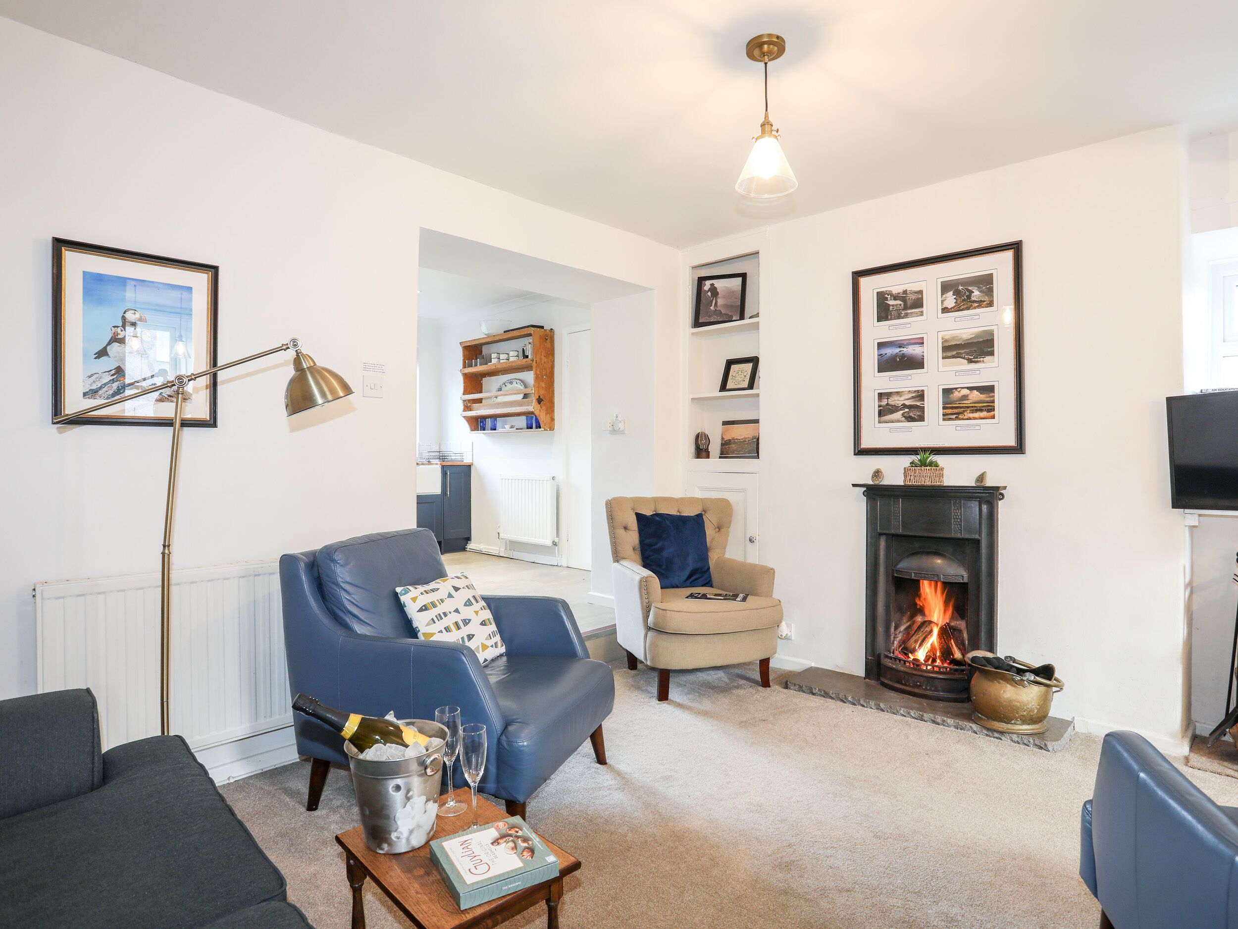 Cottage | Living area