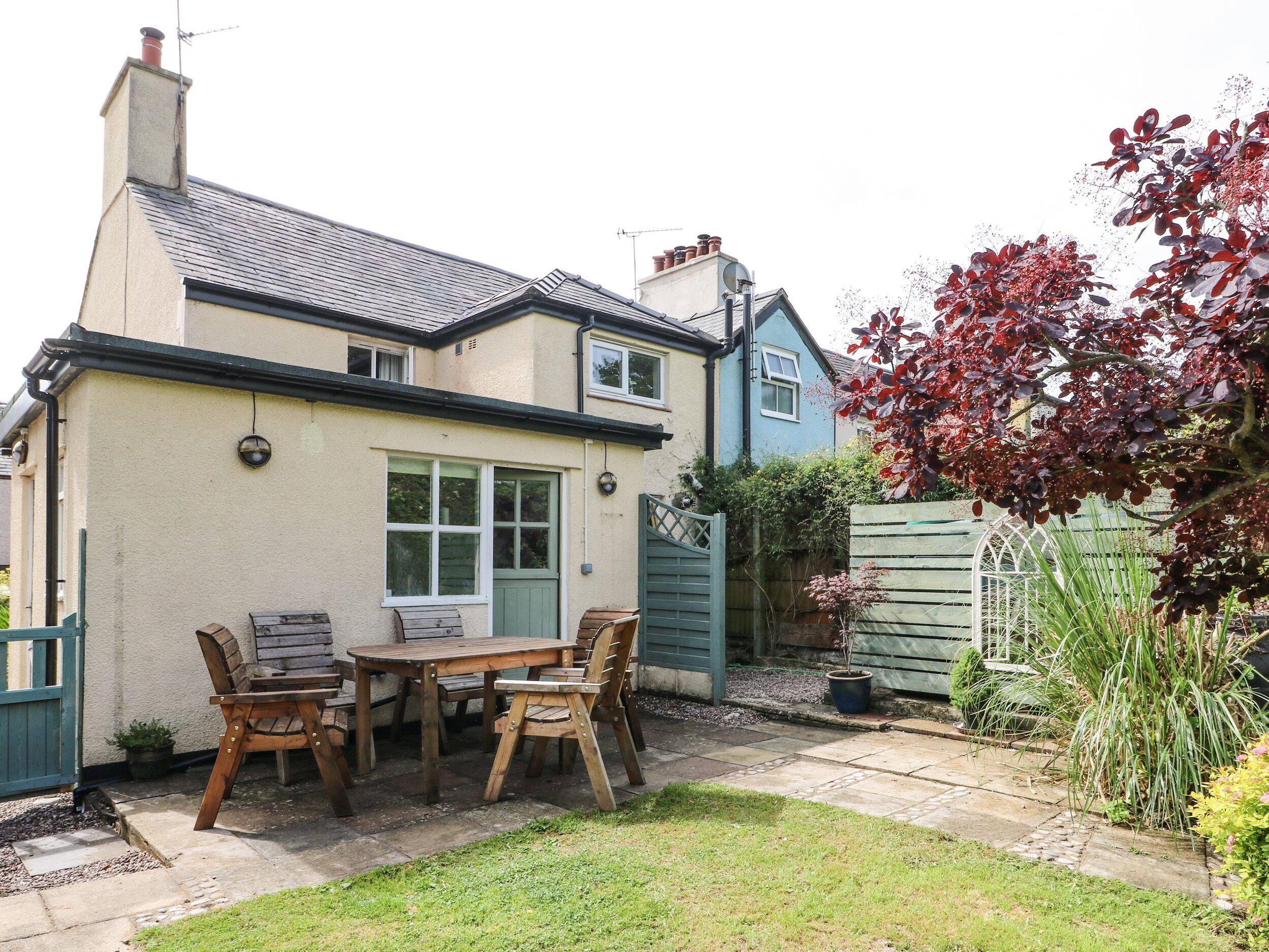 Cottage | Interior