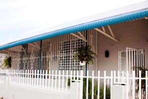 Exterior - Jump to San Juan AiRpOrT & Isla Verde Beach!Family sized -Watch Video - (Carolina)