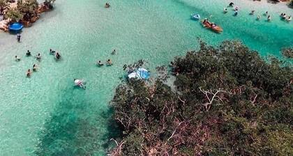 5 Miles San Juan AiRpOrT & Isla Verde Beach Sleeps Big group- Watch Video -