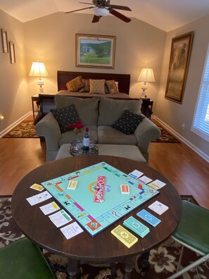 Game room - Hummingbird Hideaway (Crab Orchard)