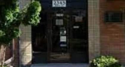 Lovely 2 Bedroom Condo With Pool