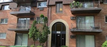 Lovely 2 Bedroom Condo With Pool