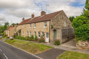 Exterior - Beadale Cottage, Ampleforth, North York Moors (Ampleforth)