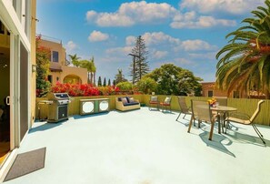 Outdoor dining - Coastal View- 2 BR with amazing ocean views (La Jolla)