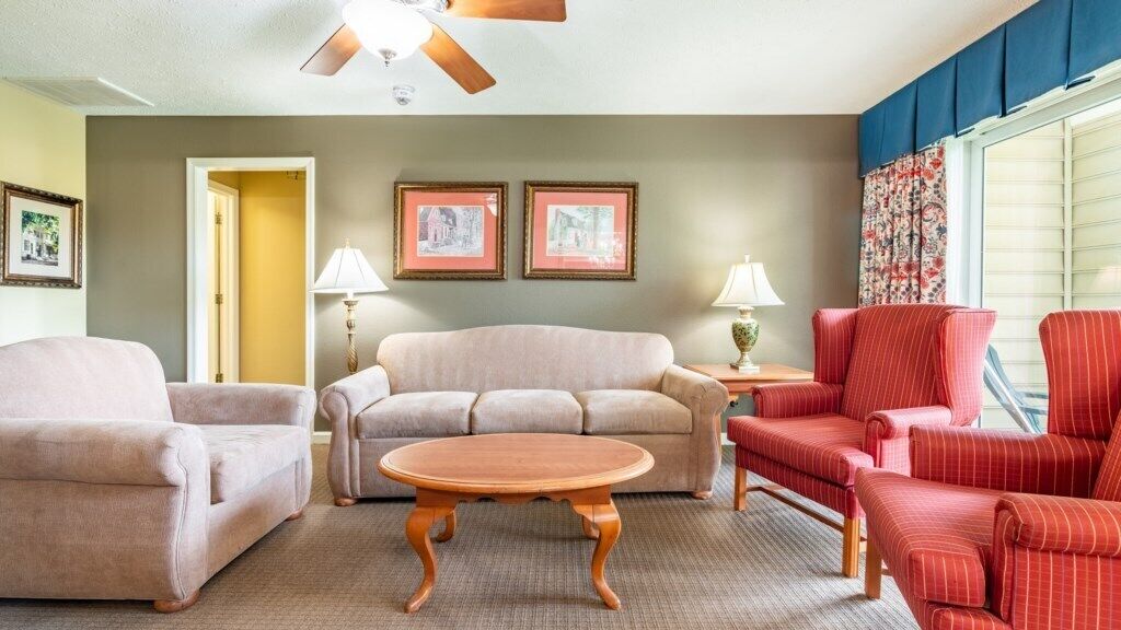 Wyndham Kingsgate 2 Bedroom Deluxe, Williamsburg, VA Vacation Rental