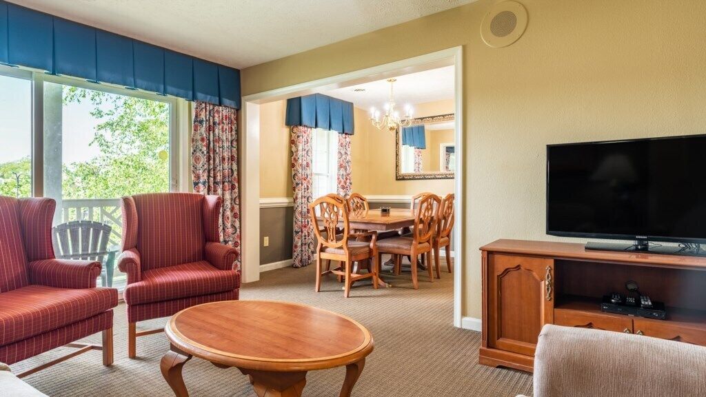 Wyndham Kingsgate 2 Bedroom Deluxe, Williamsburg, VA Vacation Rental Condo ByOwner