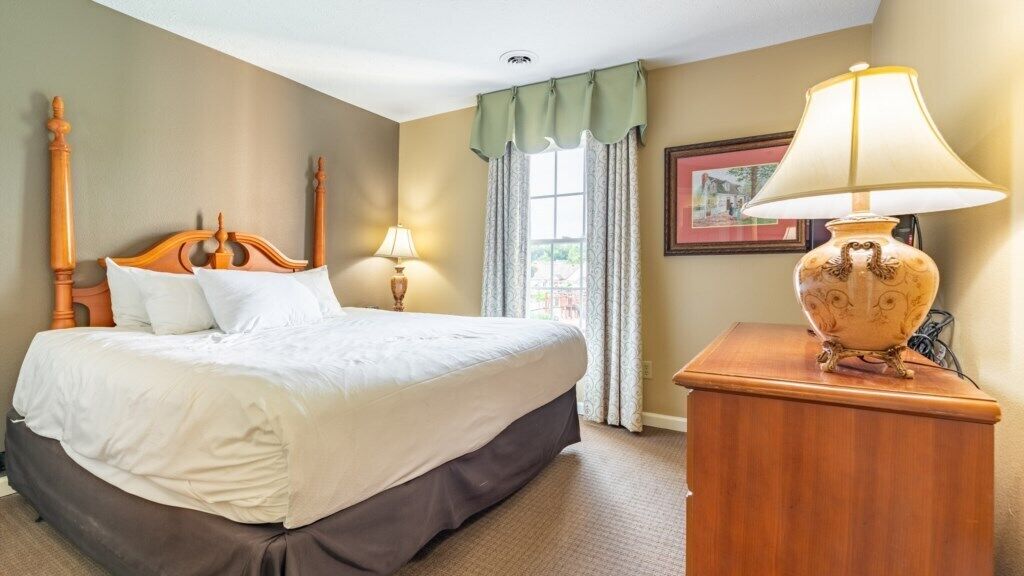 Wyndham Kingsgate 2 Bedroom Deluxe, Williamsburg, VA Vacation Rental Condo ByOwner
