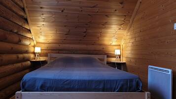 3 bedrooms, iron/ironing board, WiFi