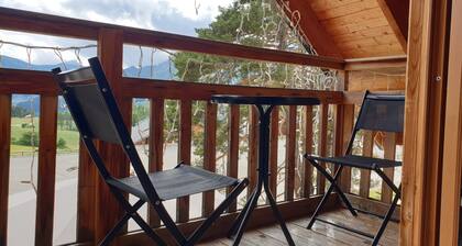 Chalet tout équipé à la Joue du Loup, vue exceptionnelle sur le Grand Ferrand