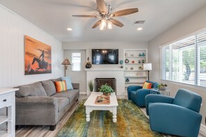 Smart TV - Checkout our summer special rates!! (Tucson)