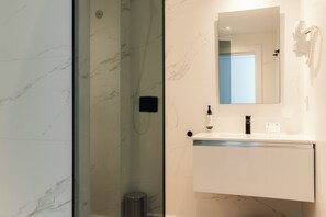 雙人房, 露台 | 1 間睡房、迷你吧、房內夾萬、書桌