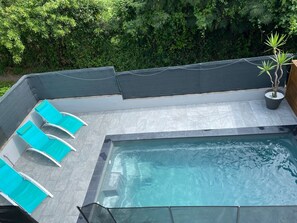Outdoor pool, a heated pool - Logmt n°4 with pool access (Saint-Pierre)
