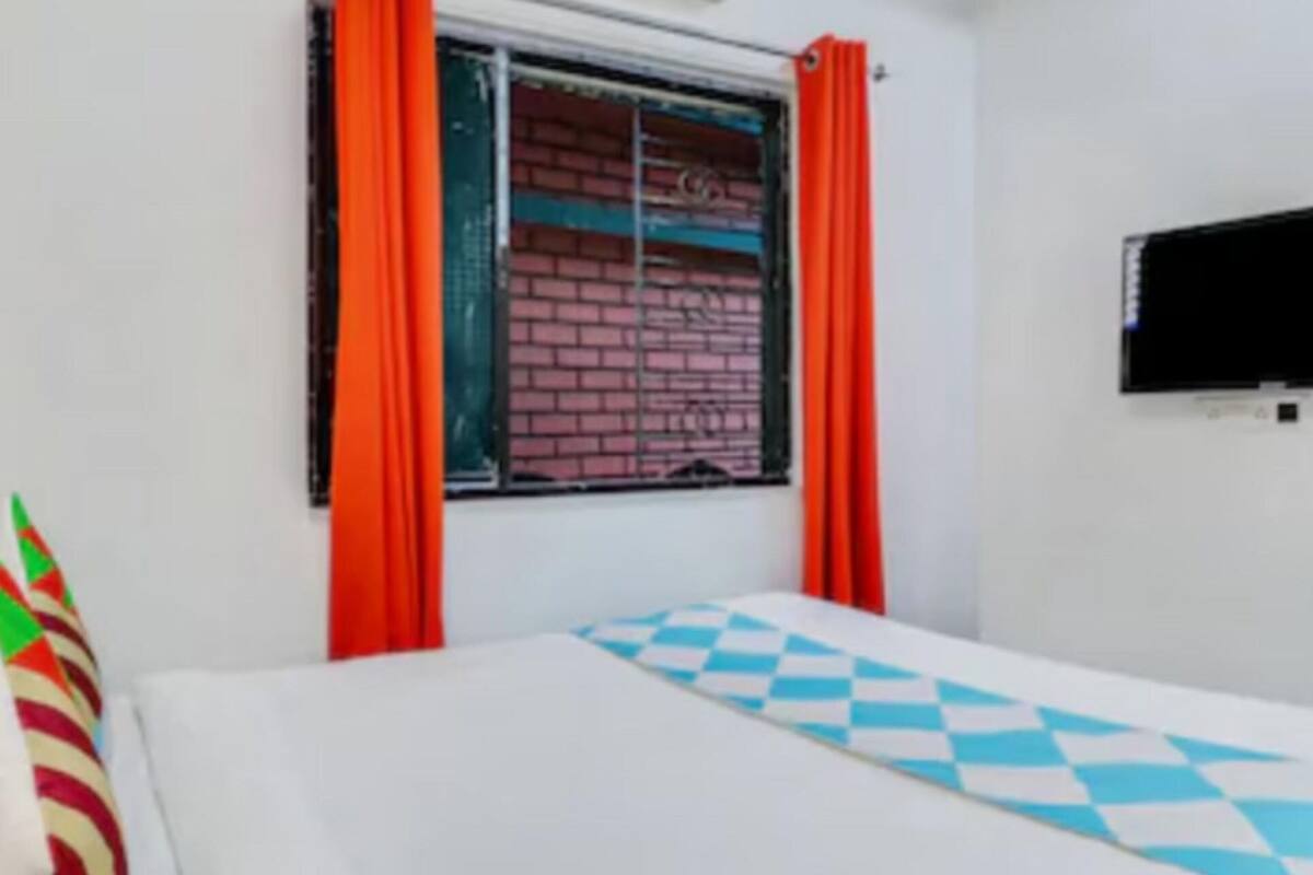Egyptian cotton sheets, premium bedding, down duvets, memory-foam beds