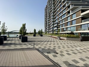 Property grounds - Luxury 160m2 with garden in Belgrade Waterfront (Београд)