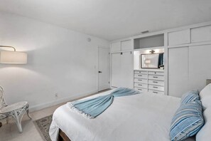 2 slaapkamers, een strijkplank/strijkijzer, wifi, beddengoed