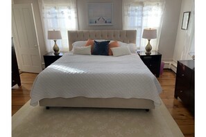 2 Schlafzimmer, Schreibtisch, Bügeleisen/Bügelbrett, WLAN