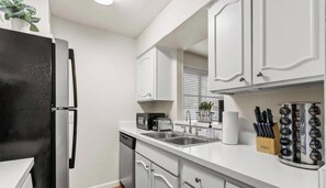 Fridge, microwave, oven, stovetop - Norwalk #101 xxxxxxx (Austin)