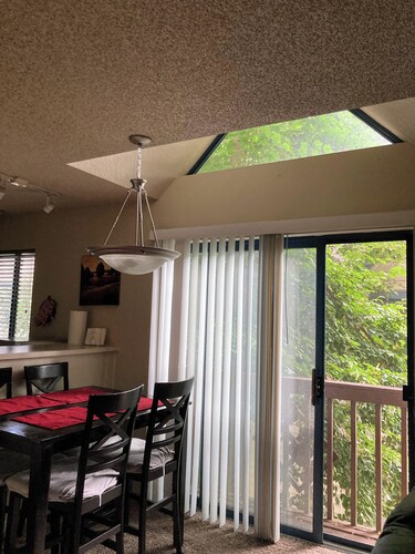 One bedroom Condo with Free Parking/Gym