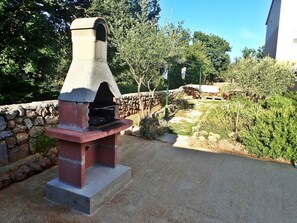 Property grounds - Holiday apartment mit Klimaanlage und Terrasse (Starigrad-Paklenica)