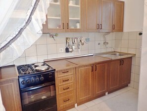 Fridge, microwave, oven, stovetop - Holiday apartment mit Klimaanlage und Terrasse (Starigrad-Paklenica)