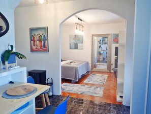 1 soveværelse, internetforbindelse