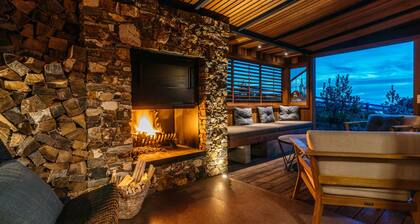 Designer living with stunning views across the bay, a spa and coast walks.