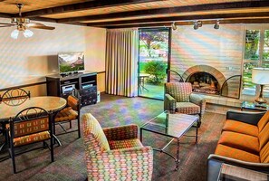 Flat-screen TV, fireplace, video games, DVD player