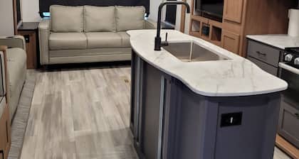 Crossroads to Pickwick Glamping