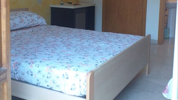 Unclassified image, 1 of 17, button - Quadruple room for a totally relaxing holiday 20 meters from the sea (Pineto)
