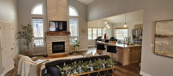 Modern, spacious property off Wildhorse Drive