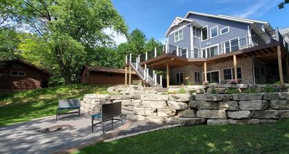 Spacious, Newly Constructed, Lake House