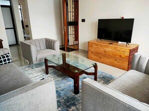 Apartment | Living area