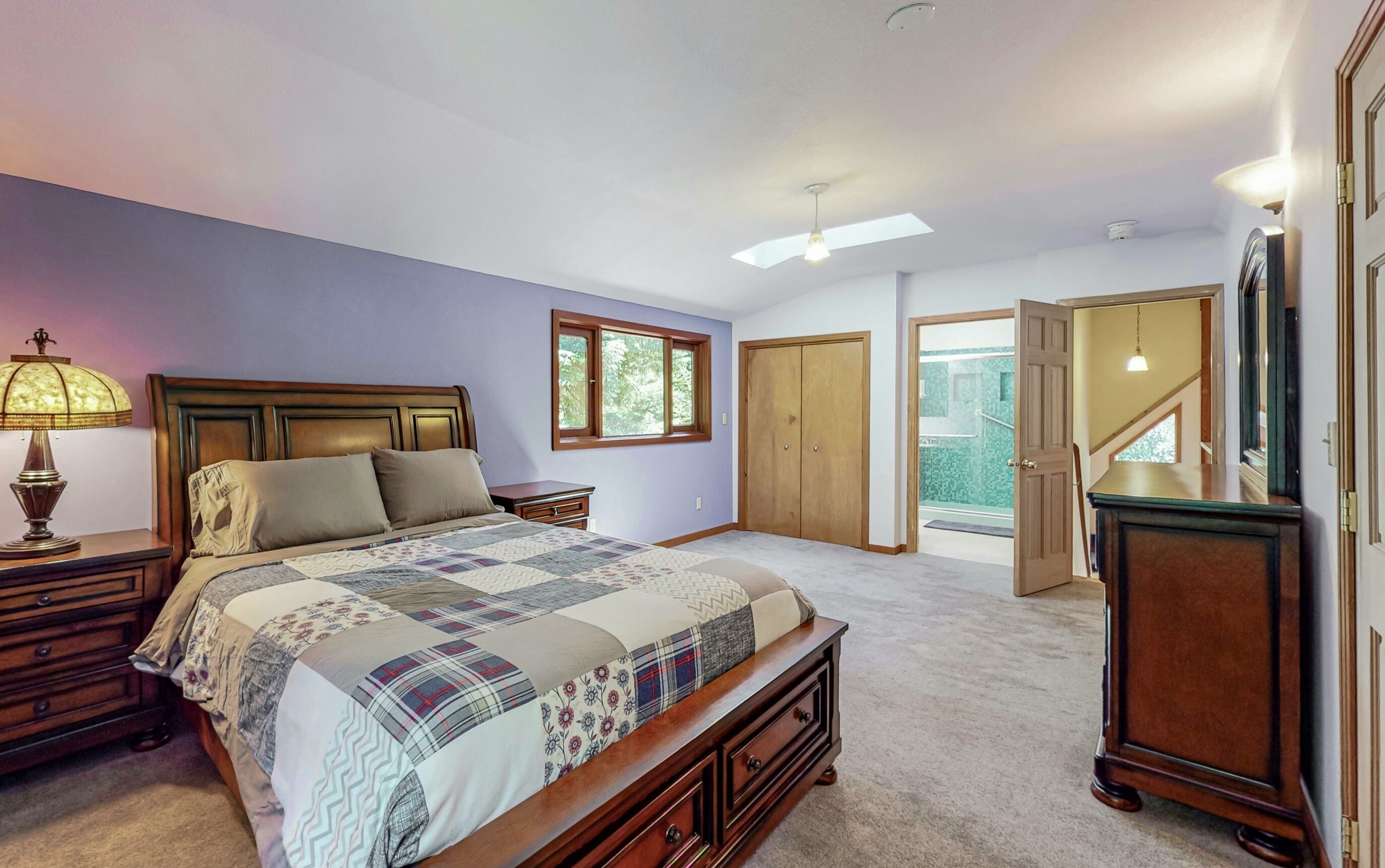 4 多间卧室、办公桌、熨斗/熨衣板、旅行婴儿床