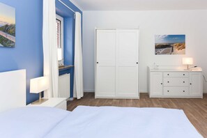 2 slaapkamers, reisbedje, wifi