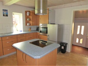 Køleskab, mikrobølgeovn, ovn, opvaskemaskine